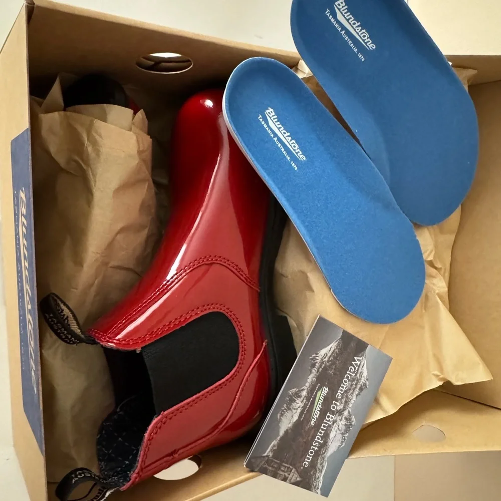 Blundstone Red Low-Heel Chelsea  shiny red patent leather boot. 2253. 3, 4